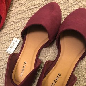 BRAND NEW burgundy flats